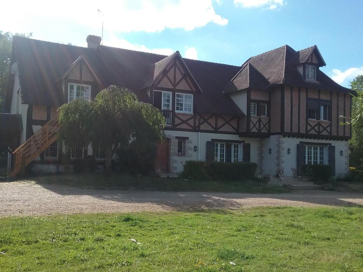 Les Mesangeres Acomodação com café da manhã Chaumont-sur-Tharonne Exterior foto
